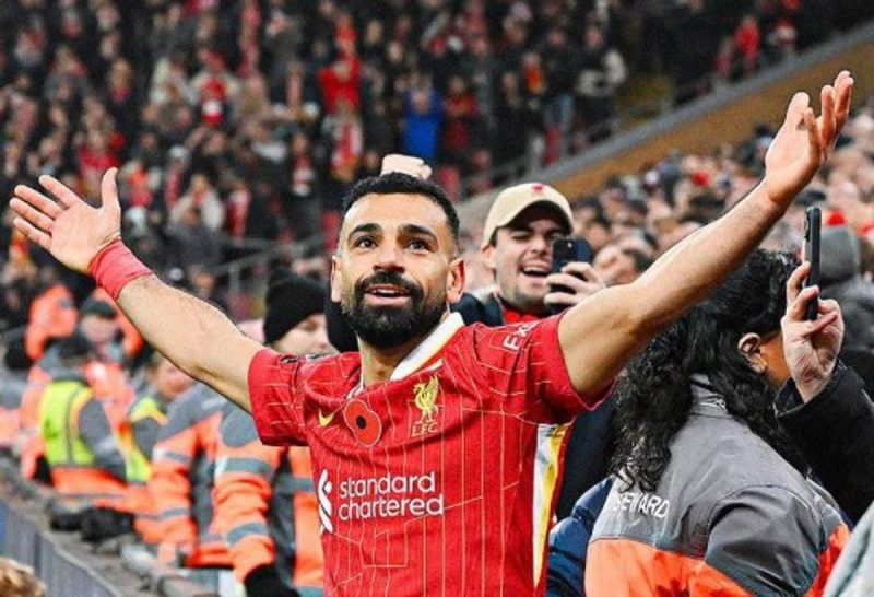 مراسم توقيع عقد انتقال محمد صلاح إلى طرابزون سبور رسمياً