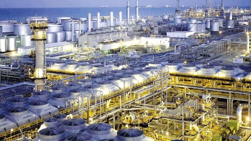 التوقعات المستقبلية لمعدلات إنتاج النفط السعودي في العقد المقبل