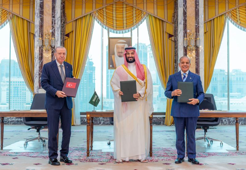 مستقبل التوازنات العسكرية بعد توقيع اتفاقية مكة للدفاع المشترك
