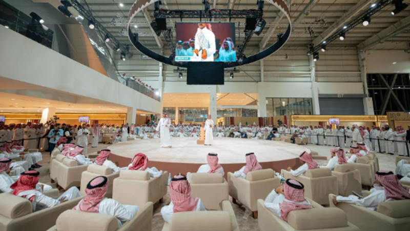 مستقبل الصقارة والاستثمار في المزاد الدولي لمزارع إنتاج الصقور 2024