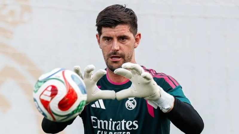 تيبو كورتوا يحدد شروط استعادة بريق ريال مدريد في الموسم الجديد