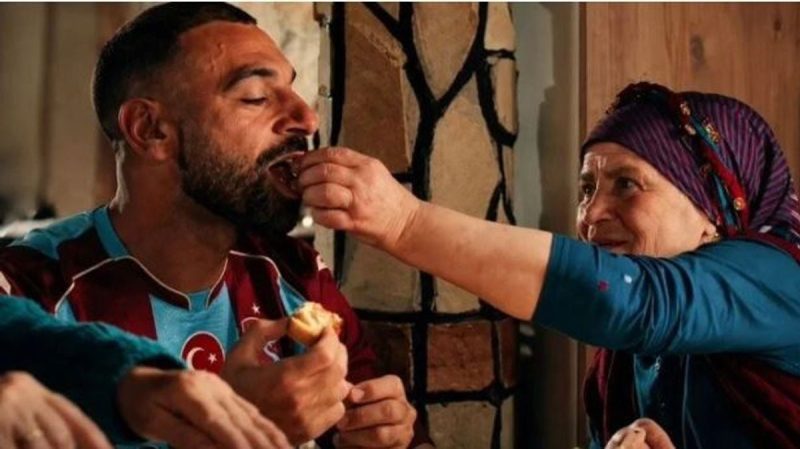 تأثير محمود حسن تريزيجيه الإنساني في جماهير طرابزون سبور