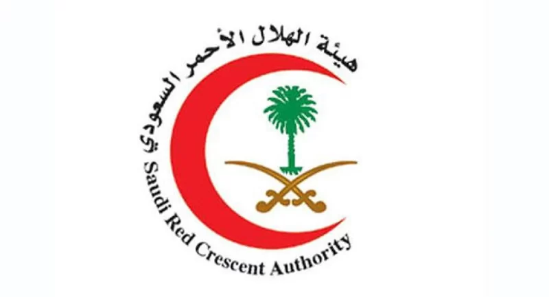شاهد.. لحظات بطولية أثناء إنقاذ معتمر في المسجد النبوي