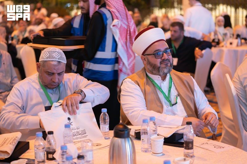 أهمية برنامج خادم الحرمين الشريفين للعمرة والزيارة في تعزيز الروابط الإسلامية