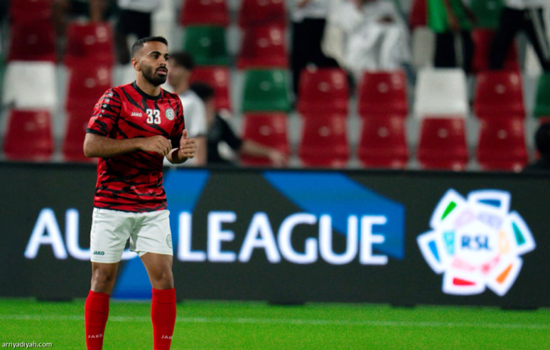 نجم النواخذة ضد مدرسة الوسطى في قمة دوري روشن السعودي