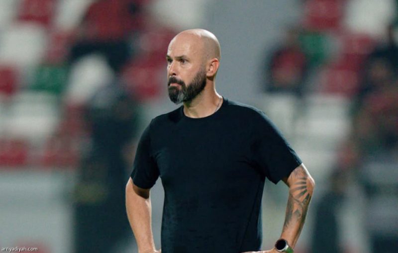 كواليس غضب مدرب الرياض عقب مباراة الاتفاق في دوري روشن السعودي