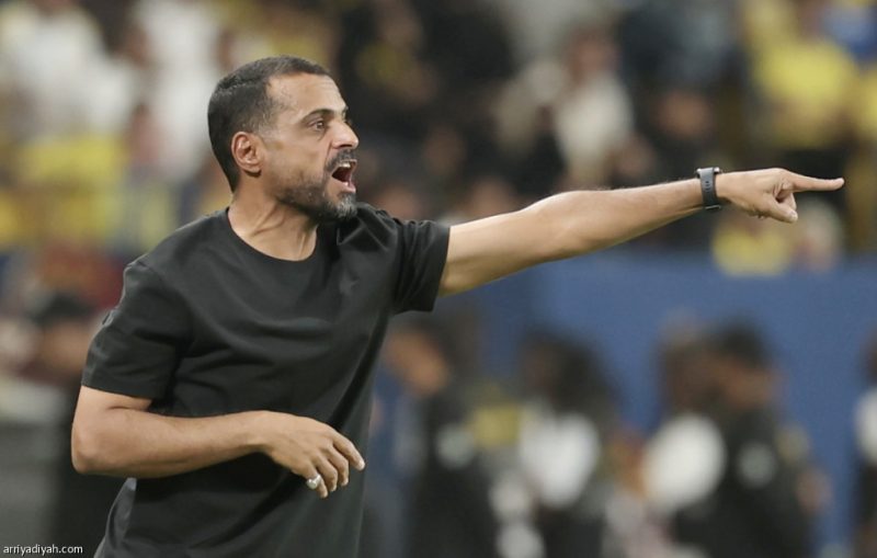 كيف سيواجه خالد العطوي ضغوط النتائج أمام النصر؟
