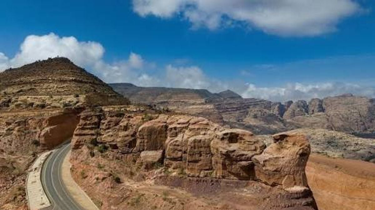 كل ما تريد معرفته عن مشاريع تطوير جبال جازان