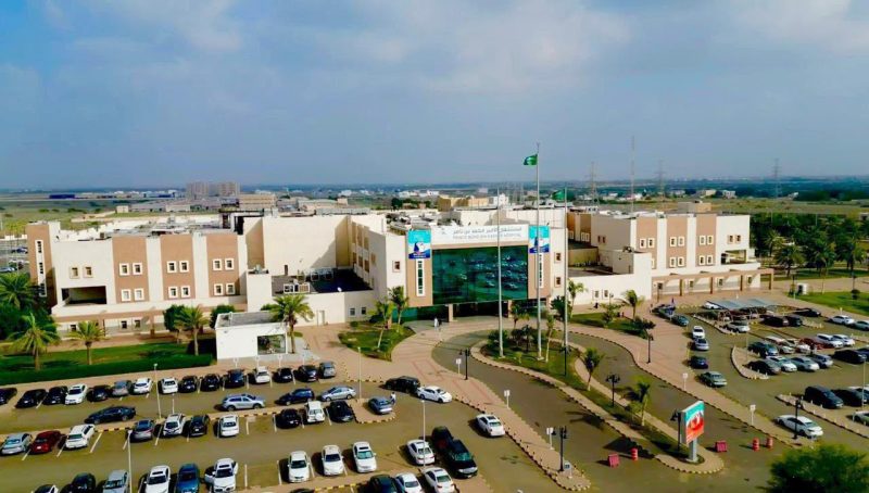 مستقبل جراحة العيون: زراعة العدسات التصحيحية بجازان